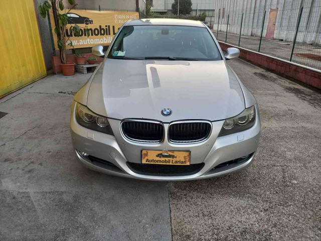 BMW 320 d cat xDrive Touring Eletta Immagine 2