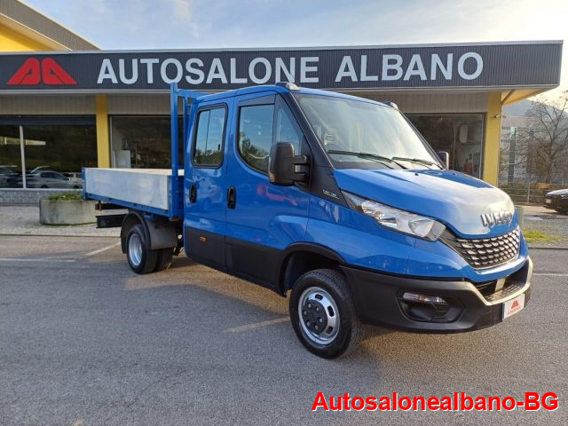 IVECO Daily 35C 14D 2.3D DOPPIA CABINA 7P 140CV RIBALTABILE Immagine 2