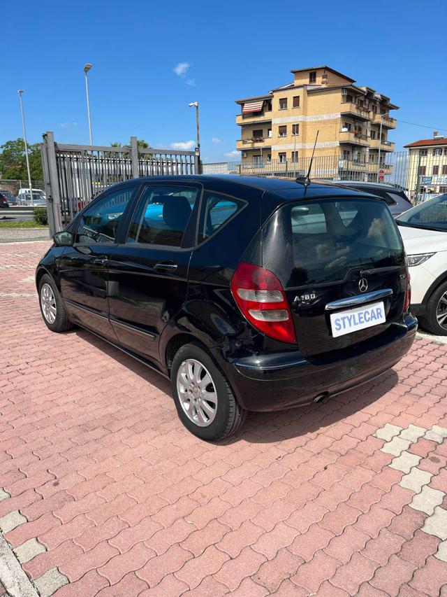 MERCEDES-BENZ A 180 CDI Elegance Immagine 3