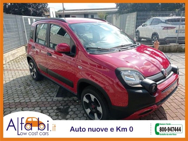 FIAT Panda 1.0 FireFly 70CV Hybrid Cross (RED) Immagine 2