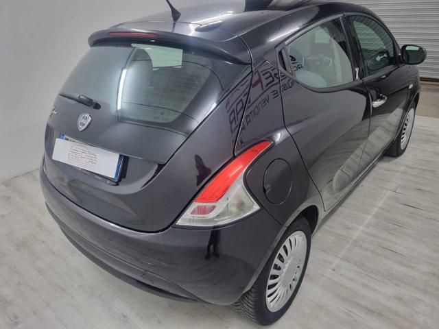 LANCIA Ypsilon 1.3 MJT 16V 95 CV 5 porte S&S Platinum Immagine 2