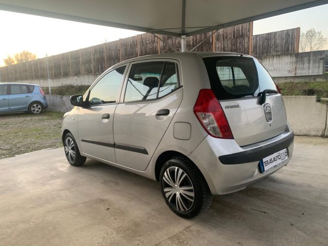 HYUNDAI i10 1.1 12V POCHI CHILOMETRI OK NEOPATENTATI Immagine 1