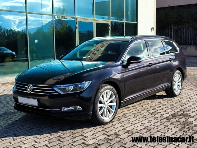 VOLKSWAGEN Passat Variant 2.0 TDI DSG Business BlueMotion Technology Immagine 1