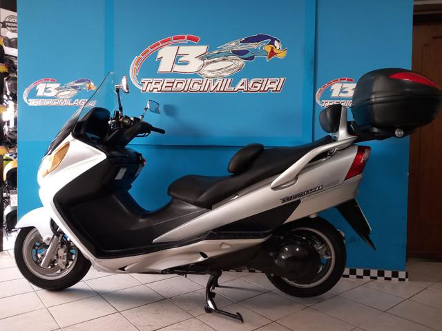 SUZUKI Burgman AN 400 Finanziabile Immagine 3