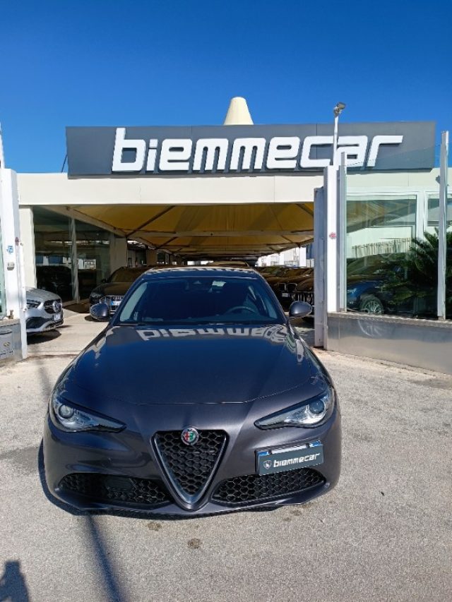 ALFA ROMEO Giulia 2.2 Turbodiesel 160 CV AT8 Executive i.e Immagine 2