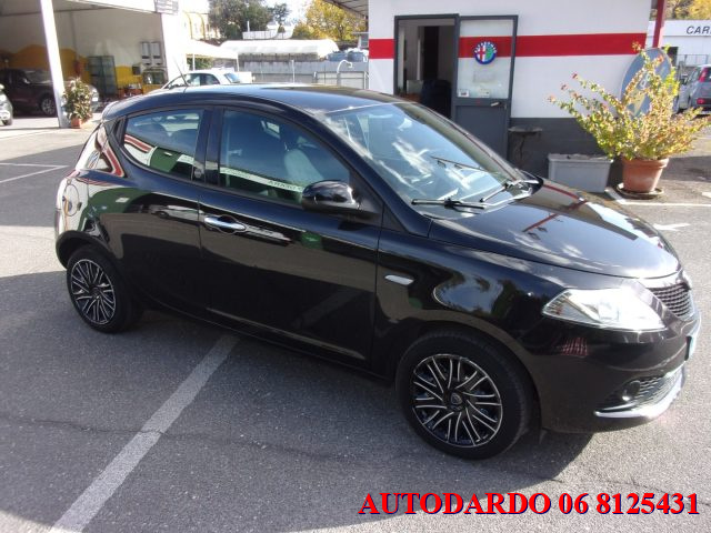 LANCIA Ypsilon 1.0 FireFly 5 porte S&S Hybrid Ecochic Gold Immagine 2