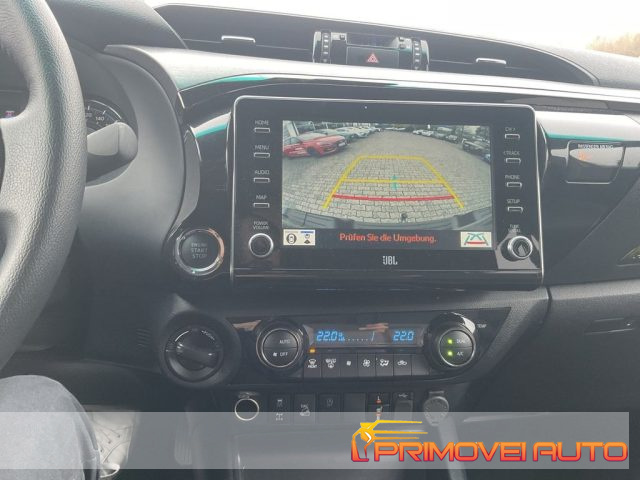 TOYOTA Hilux 2.8 D A/T 4WD 4 porte Double Cab Invincible Immagine 3