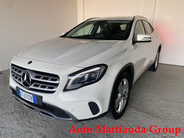 MERCEDES-BENZ GLA 200 d Automatic Sport Immagine 1