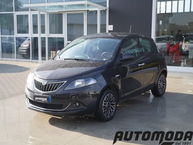 LANCIA Ypsilon 70CV Hybrid Platino Immagine 0