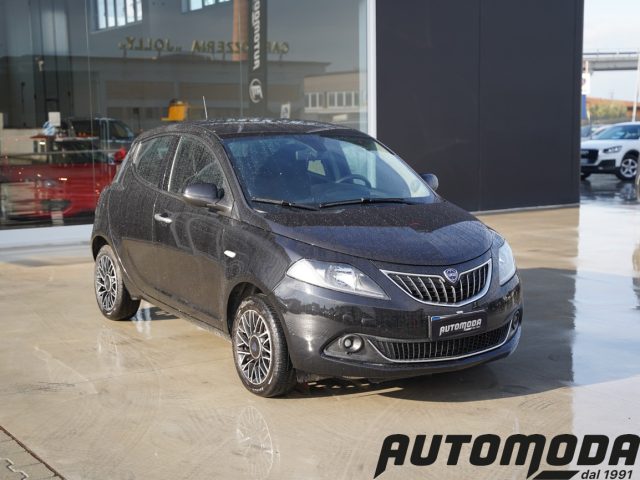 LANCIA Ypsilon 70CV Hybrid Platino Immagine 2