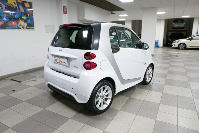 SMART ForTwo 1000 52 kW coupé passion SERVOSTERZO Immagine 3