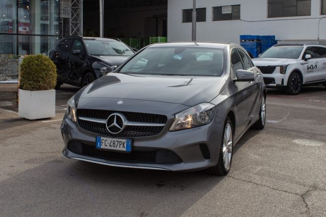 MERCEDES-BENZ A 180 d Automatic Sport Immagine 2