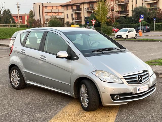 MERCEDES-BENZ A 180 CDI Elegance Immagine 1