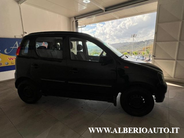 MAHINDRA Quanto C8 2.2 4WD N1 Immagine 3