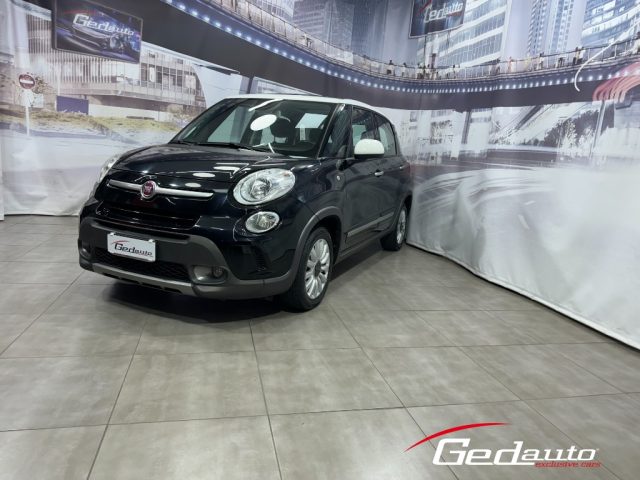 FIAT 500L 1.6 Multijet 120 CV Trekking LOUNGE TETTO RETROCAM Immagine 2