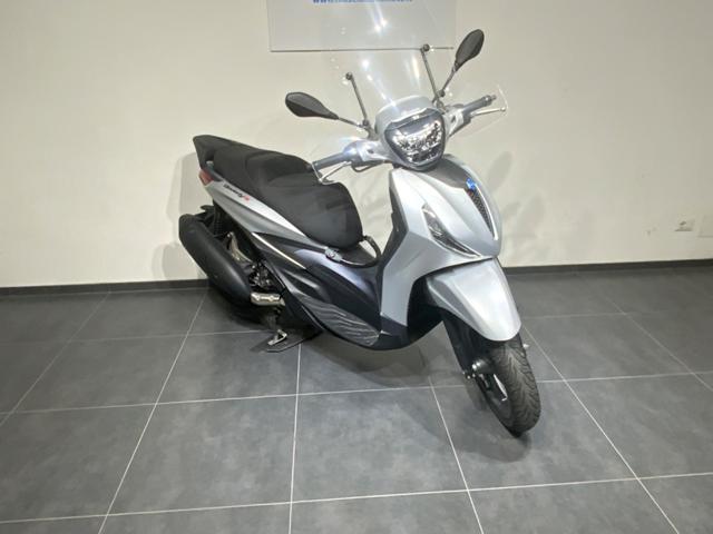 PIAGGIO Beverly 300 i.e. BEVERLY 300 HP E Immagine 1