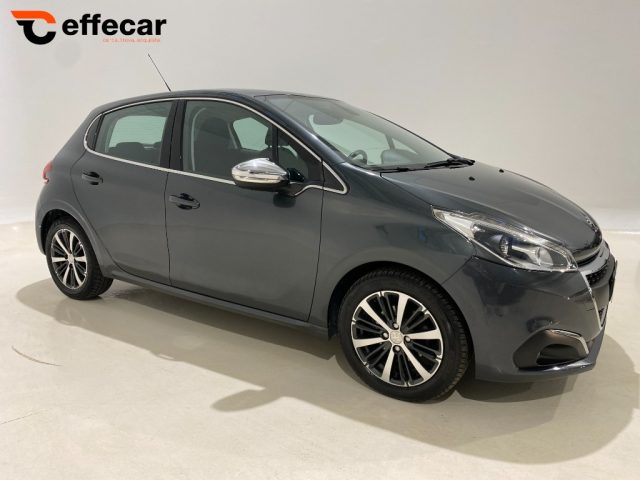 PEUGEOT 208 PureTech 82 5 p Allure NEOPATENTATI Immagine 2