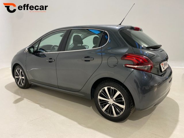 PEUGEOT 208 PureTech 82 5 p Allure NEOPATENTATI Immagine 3