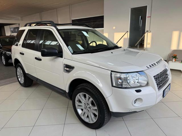 LAND ROVER Freelander 2.2 TD4 S.W. HSE Immagine 2