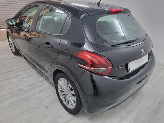 PEUGEOT 208 PureTech 82 5 porte 80.000KM Immagine 3