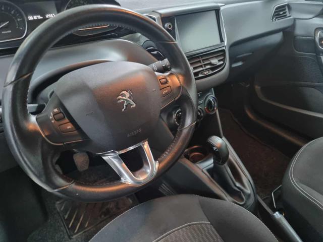 PEUGEOT 208 PureTech 82 5 porte 80.000KM Immagine 4