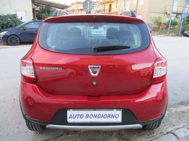 DACIA Sandero Stepway 900 TCe  90CV Immagine 4