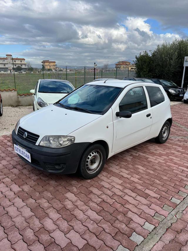 FIAT Punto 1.3 MJT Van 2 posti Immagine 2