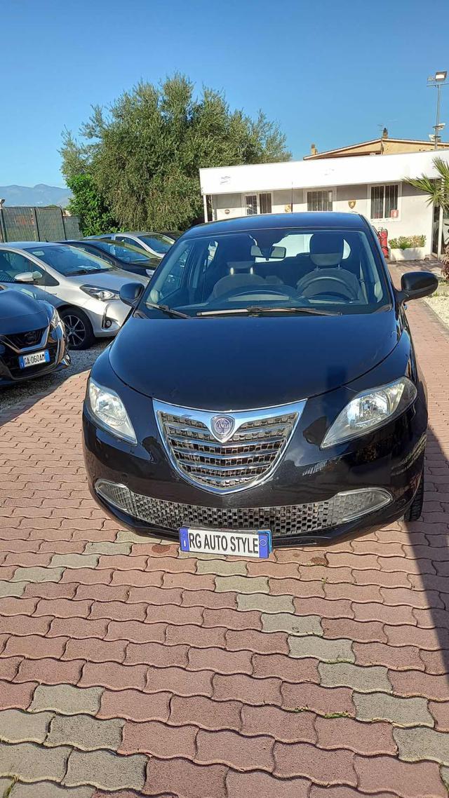 LANCIA Ypsilon 1.3 MJT 95 CV 5P Immagine 2