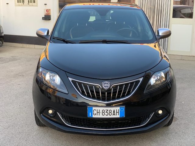 LANCIA Ypsilon 1.0 Hybrid Alberta Ferretti MHEV Immagine 1