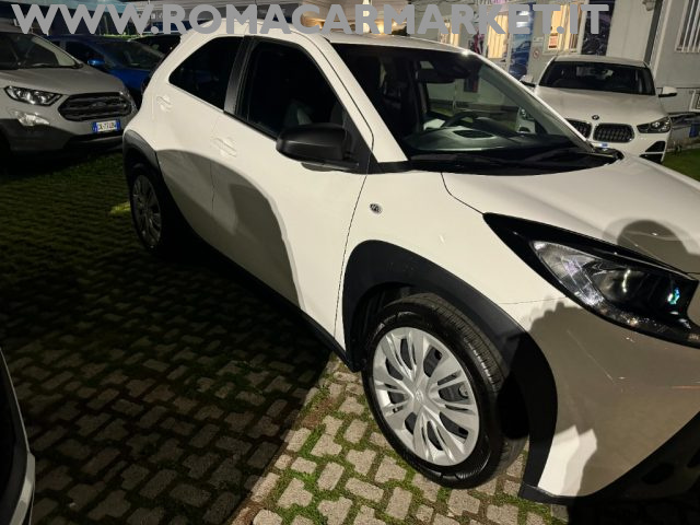 TOYOTA Aygo X 1.0 VVT-i 72 CV 5 porte Active S-CVT AUTOMATICA Immagine 3