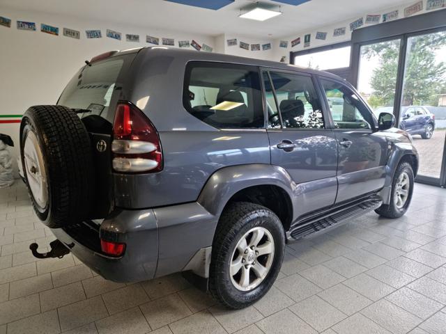 TOYOTA Land Cruiser 3.0 D-4D 16V cat 5 porte Immagine 3