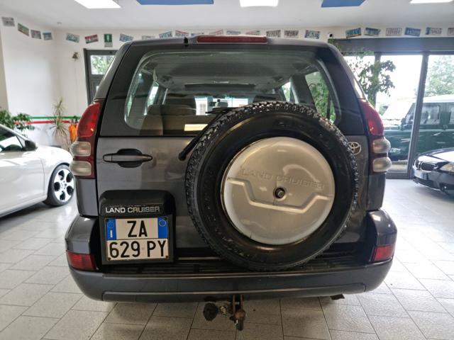 TOYOTA Land Cruiser 3.0 D-4D 16V cat 5 porte Immagine 4