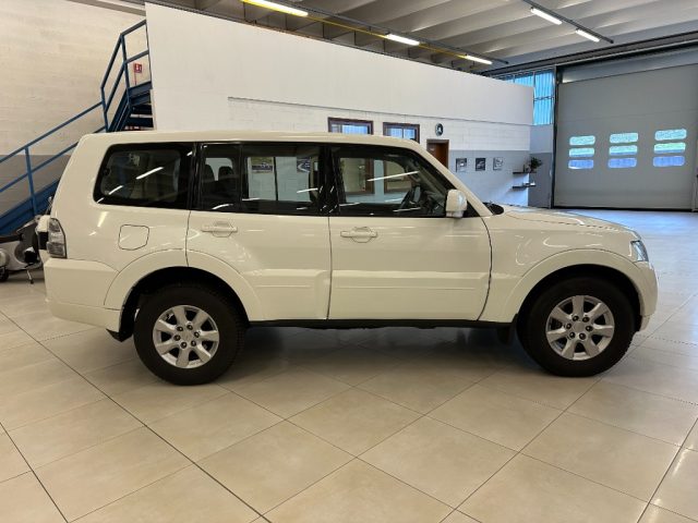 MITSUBISHI Pajero 3.2 DI-D 16V aut. 5p. Intense DPF Immagine 3