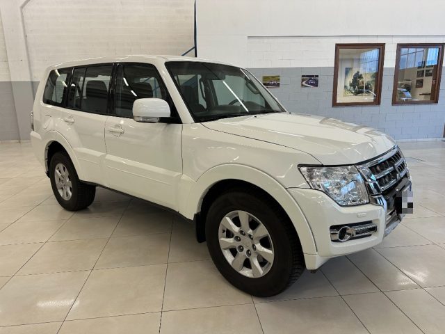 MITSUBISHI Pajero 3.2 DI-D 16V aut. 5p. Intense DPF Immagine 2