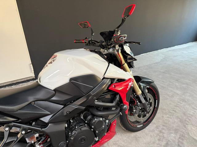 SUZUKI GSR 750 NEOPATENTATI*LEOVINCE Immagine 2