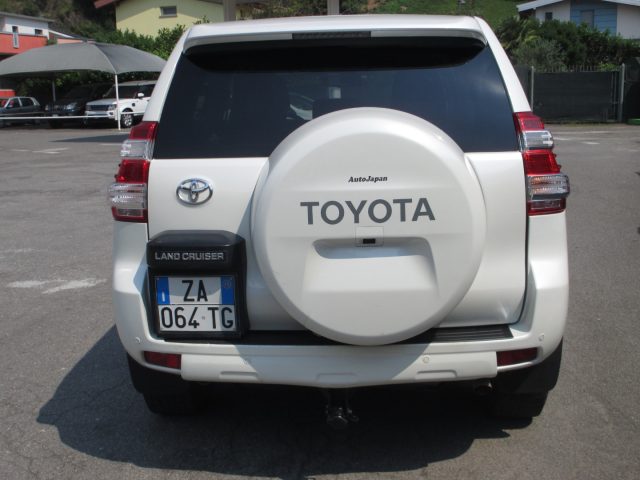 TOYOTA Land Cruiser 2.8 D4-D A/T 3 porte Lounge+ GANCIO TRAINO Immagine 4