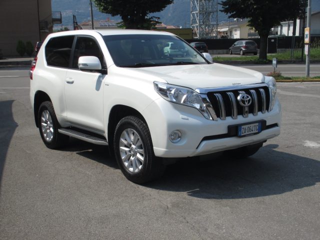 TOYOTA Land Cruiser 2.8 D4-D A/T 3 porte Lounge+ GANCIO TRAINO Immagine 2