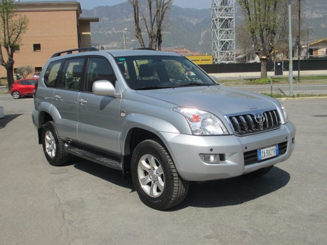 TOYOTA Land Cruiser 3.0 D-4D 16V cat 5 porte aut. Sol GANCIO TRAINO Immagine 2