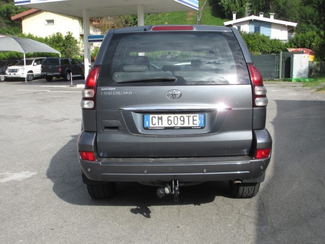 TOYOTA Land Cruiser 3.0 D-4D ASI !!! 8 POSTI !!! AUTOMATICO WAGON Immagine 4