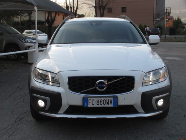 VOLVO XC70 D4 AWD Momentum Immagine 1