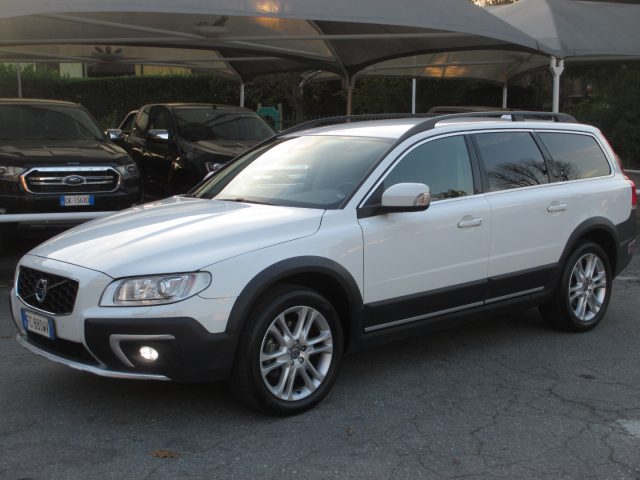 VOLVO XC70 D4 AWD Momentum Immagine 0