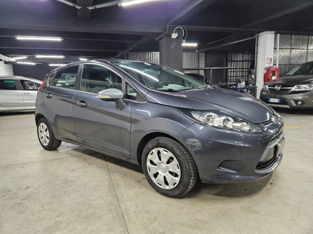 FORD Fiesta + 1.4 TDCi 68CV 5 porte Immagine 3