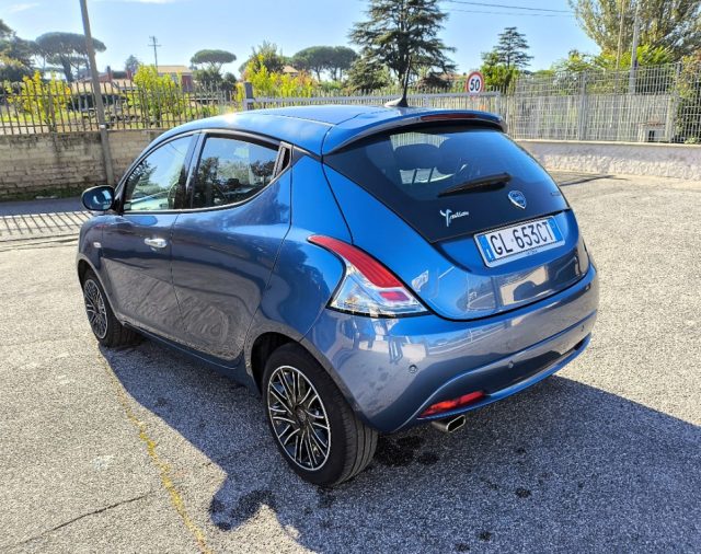 LANCIA Ypsilon 1.0 Hybrid Gold PREZZO REALE BLU ELEGANTE CARPLAY Immagine 2