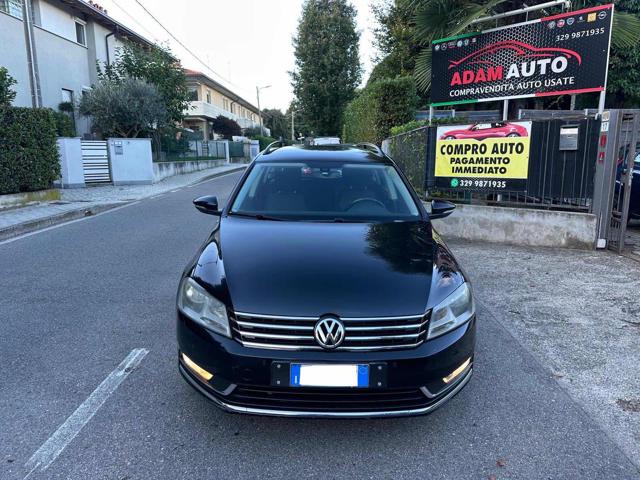 VOLKSWAGEN Passat Var. 2.0 TDI Highline BlueM.Tech. Immagine 2