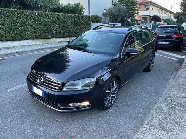 VOLKSWAGEN Passat Var. 2.0 TDI Highline BlueM.Tech. Immagine 3