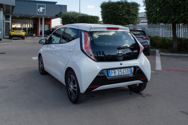 TOYOTA Aygo 1.0 VVT-i 69 CV 5 porte x-play Immagine 4