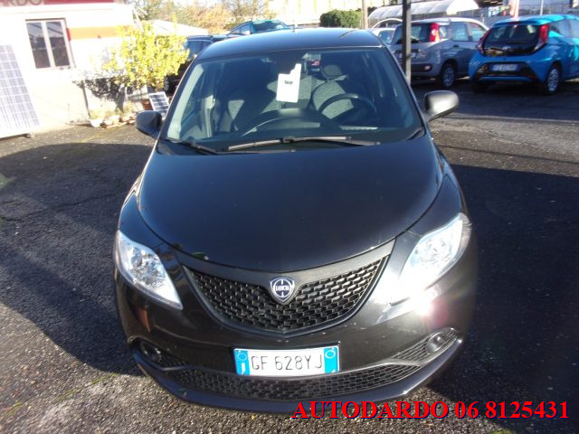 LANCIA Ypsilon 1.0 FireFly 5 porte S&S Hybrid Ecochic Silver Immagine 2