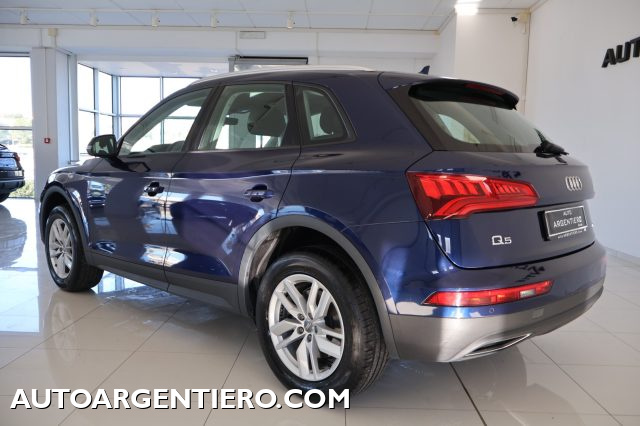 AUDI Q5 40 TDI 204 CV quattro S tronic Business MHEV Immagine 2