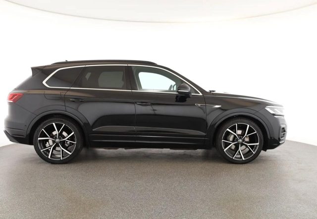 VOLKSWAGEN Touareg 3.0 V6 TDI 4M SCR R-LINE VIENNA TETTO Immagine 3