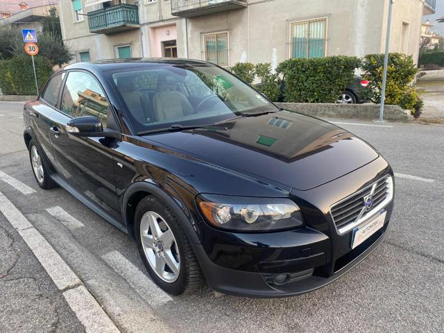 VOLVO C30 1.6 D Momentum Immagine 2